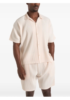 Manière De Voir Justin in cream pleated boxy shirt - Neutrals