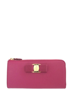Ferragamo Pre-Owned 2000-2026 Leather Vara Bow Zip Wallet long wallets - Pink