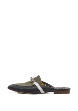 Hermès Pre-Owned Oz Kelly buckle mules - Black