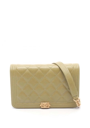 CHANEL Pre-Owned 2021-2026 Quilted Caviar Boy Wallet on Chain crossbody bag - Green