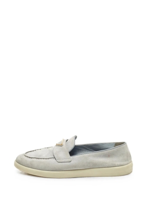 Prada Pre-Owned logo-plaque suede loafers - Grey