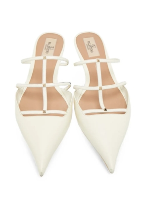 Valentino Garavani Pre-Owned Rockstud Wipsy mules - Neutrals