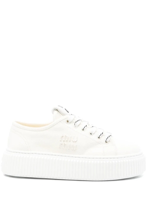Miu Miu logo-patch sneakers - White
