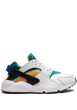 Nike Air Huarache 'Emerald/Resin' sneakers - White