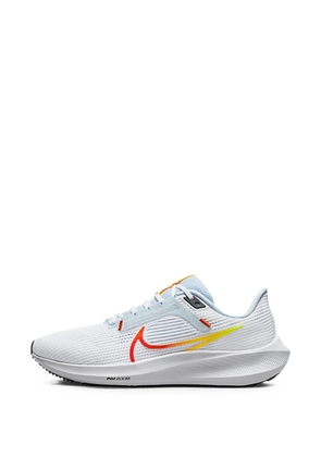 Nike Pegasus 40 lace-up running sneakers - White