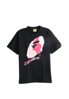 A BATHING APE® logo-print T-shirt - Black