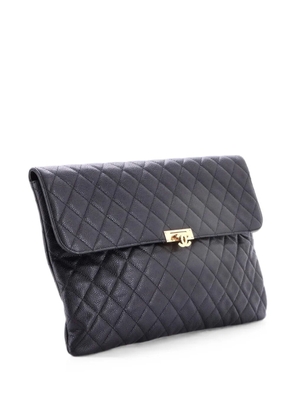 CHANEL Pre-Owned Golden Class O Case Quilted Caviar Large clutch bag - Black