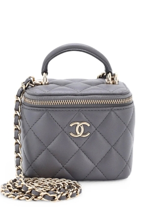 CHANEL Pre-Owned Classic Top Handle Vanity Case with Chain Quilted Lambskin Mini crossbody bag - Grey