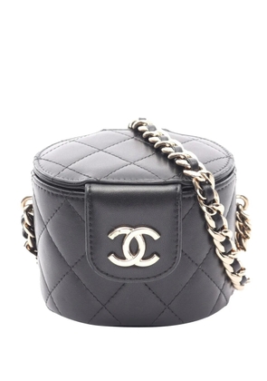 CHANEL Pre-Owned 2021 Mini Quilted Lambskin Round Vanity Case with Chain crossbody bag - Black