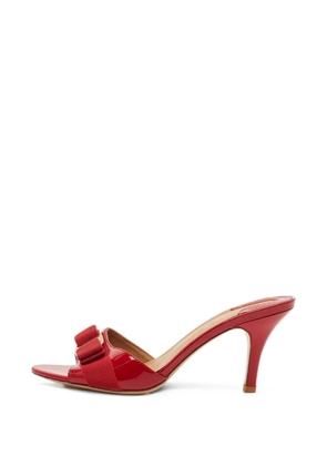 Ferragamo Pre-Owned Vara heeled sandals - Red