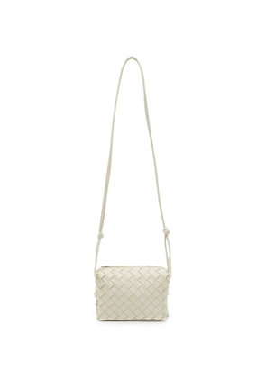 Bottega Veneta Pre-Owned Bottega Veneta Loop Mini White Intrecciato Leather Camera Bag - Neutrals