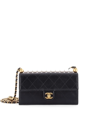 CHANEL Pre-Owned Chic Pearls Clutch with Chain Quilted Goatskin crossbody bag - Black