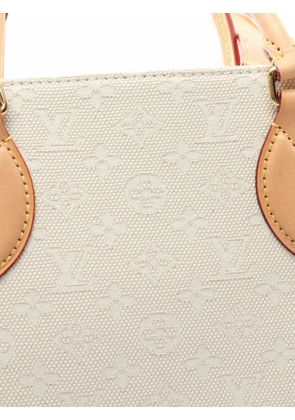 Louis Vuitton Pre-Owned 2021s On-the-go GM Okinawa Limited Edition tote bag - Neutrals