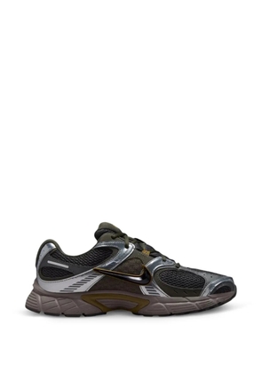 Nike V5 RNR mesh-panel sneakers - Green