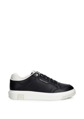Armani Exchange logo-patch pebbled sneakers - Black