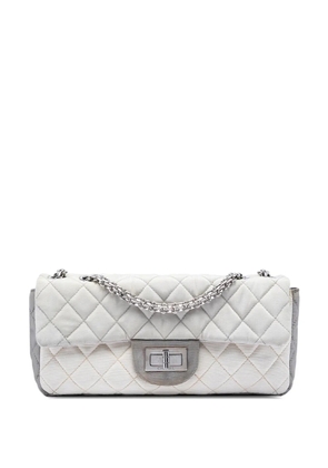 CHANEL Pre-Owned 2008-2009 Small Tricolor Quilted Jersey Reissue 2.55 East West Flap shoulder bag - Grey