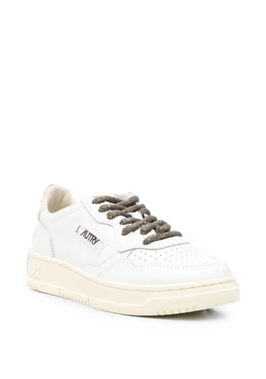 Autry Medalist logo-patch sneakers - White