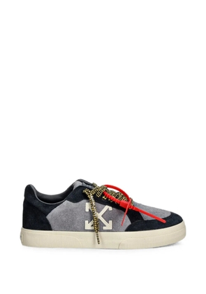 Off-White Arrows-patch panelled sneakers - Grey