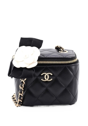CHANEL Pre-Owned Camellia Bow Vanity Case with Chain Quilted Lambskin Mini crossbody bag - Black