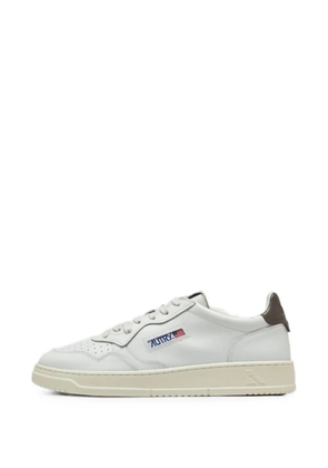 Autry perforated-detail panelled sneakers - Neutrals