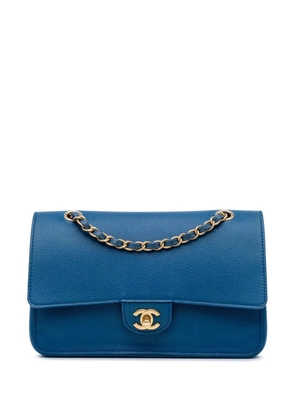 CHANEL Pre-Owned 2017-2018 Medium Classic Caviar Pure Double Flap shoulder bag - Blue
