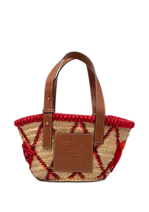 Loewe Pre-Owned 2019 Small Raffia Animal Embroidered Basket tote bag - Neutrals