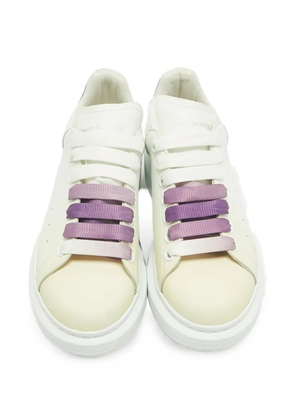 Alexander McQueen Pre-Owned Oversized lace-up sneakers - Neutrals