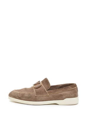 Valentino Garavani Pre-Owned VLogo suede loafers - Brown