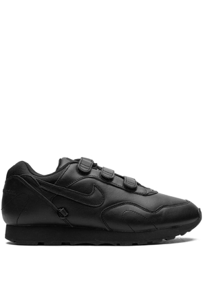 Nike x Comme Des Garçons Outburst 'Triple Black' sneakers