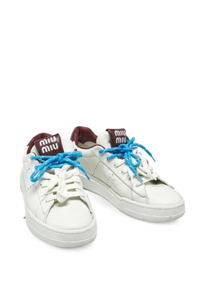 Miu Miu Pre-Owned Double Lace sneakers - White