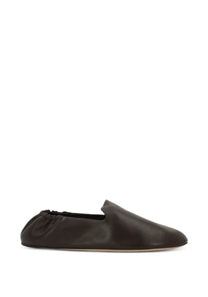 The Row ruched-heel leather loafers - Brown