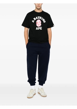 A BATHING APE® logo-print T-shirt - Black