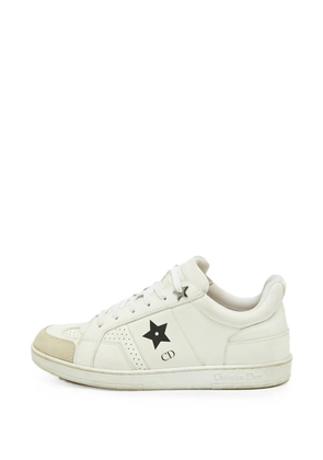 Christian Dior Pre-Owned star-patch sneakers - White
