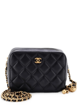 CHANEL Pre-Owned Pearl Crush Zip Around Vanity Case with Chain Quilted Lambskin Mini clutch bag - Black