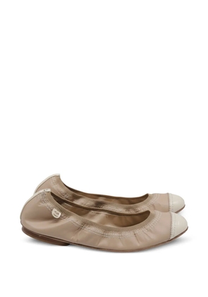 CHANEL Pre-Owned CC cap-toe ballet flats - Neutrals