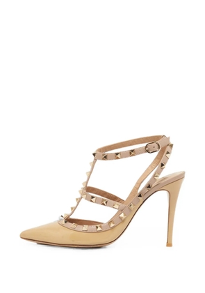 Valentino Garavani Pre-Owned Rockstud pointed-toe pumps - Neutrals