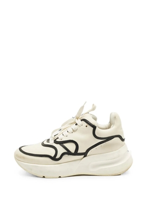 Alexander McQueen Pre-Owned Runner sneakers - Neutrals