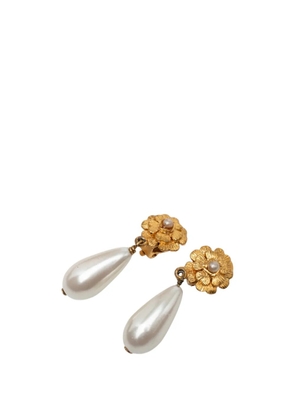 CHANEL Pre-Owned 1993 Gold Plated Faux Pearl Camellia Drop Clip On Earrings costume earrings