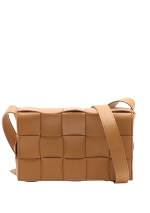 Bottega Veneta Pre-Owned 2012-2026 Nappa Intrecciato Cassette crossbody bag - Brown
