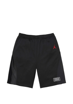Supreme x Jordan logo-patch shorts - Black