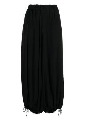 Y's cropped tapered-leg trousers - Black
