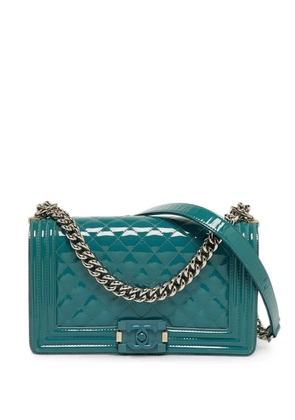 CHANEL Pre-Owned 2016-2017 medium Boy quilted leather shoulder bag - Blue