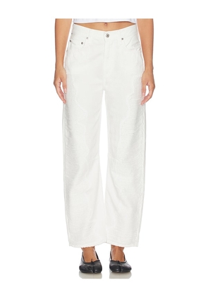 Citizens of Humanity Miro Relaxed Jeans in White. Size 23. Also in 24, 25, 26, 27, 28, 29, 30, 31, 32, 33, 34.