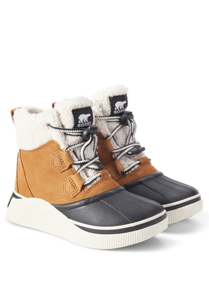 Sorel Kids Out N About IV Chillz leather snow boots