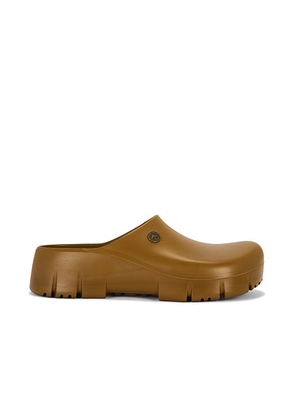 Birkenstock 1774 x Song For The Mute Super Birki 2.0 Gardener Clog in Cork Brown - Brown. Size 42 (also in 41, 43, 44, 45).