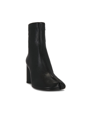 Steve Madden Caro Boot in Black. Size 6. Also in 6.5, 7, 7.5, 8, 8.5, 9, 9.5, 10.