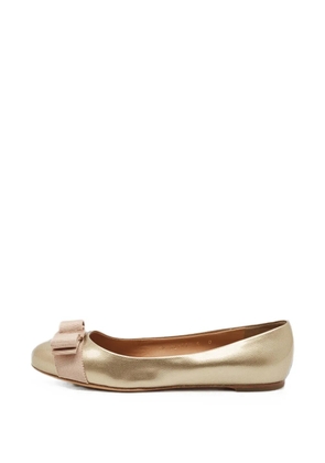 Ferragamo Pre-Owned Vara bow-embellished ballet flats - Gold