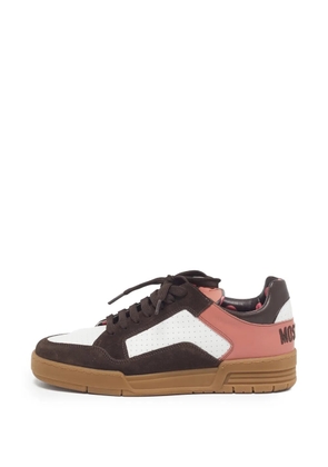 Moschino Pre-Owned panelled sneakers - Brown