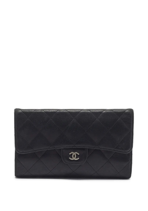 CHANEL Pre-Owned 2004-2005 CC Flap leather wallet - Black