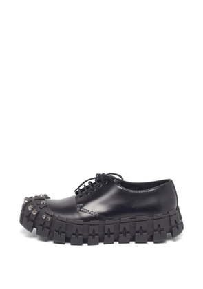 Prada Pre-Owned studded wheel-lug sneakers - Black